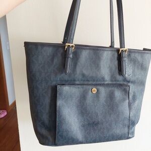 Michael Kors Jet Set Signature Snap Pocket Tote Navy Blue And Brass